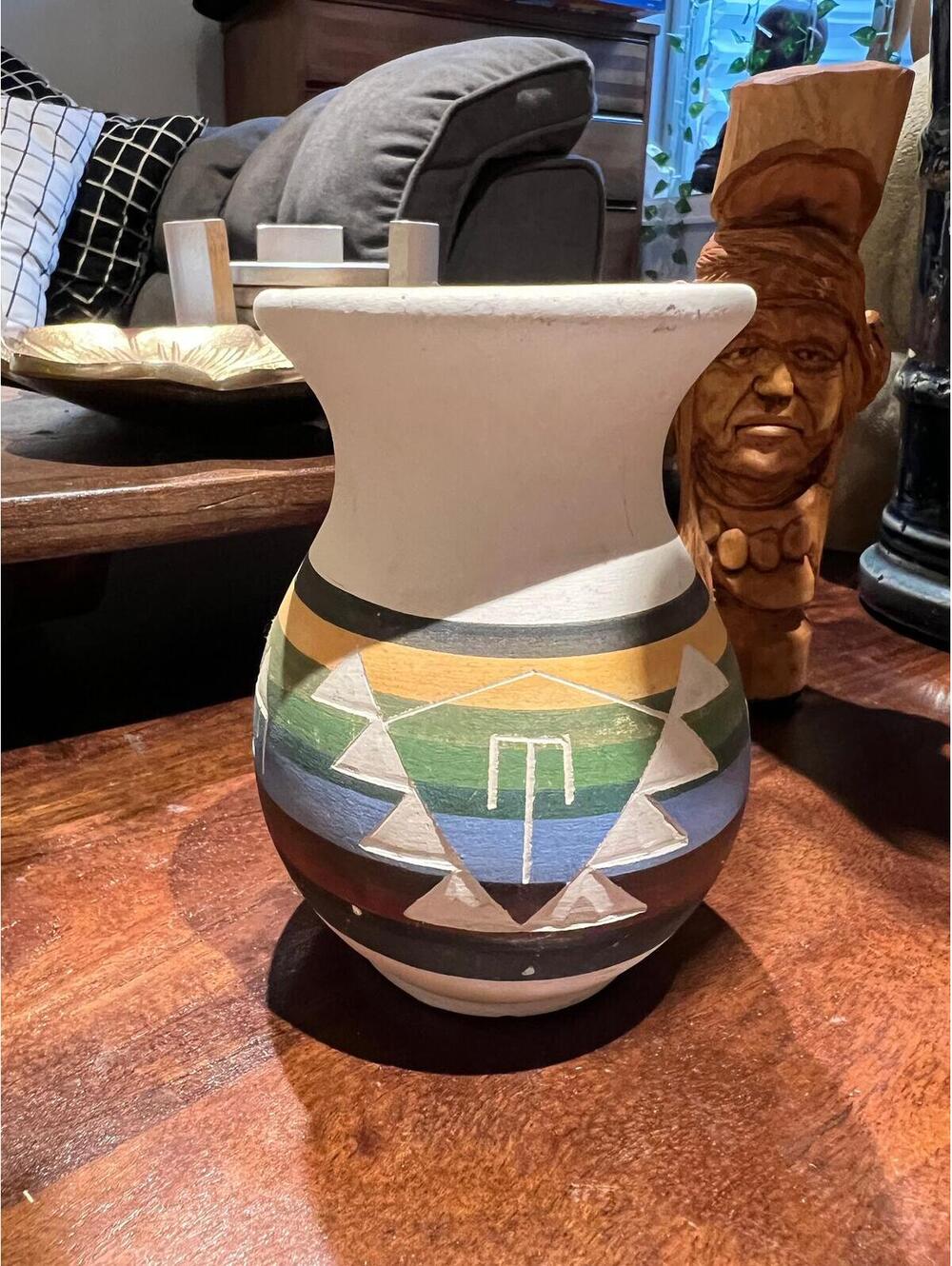 Vintage Signed Sioux Native American Indian pottery vase with etched design